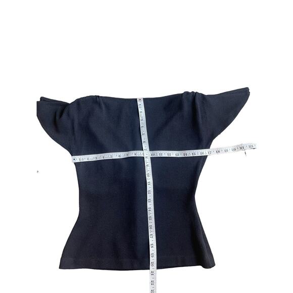 ST. JOHN EVENING Santana Knit Short Sleeve Top With Crystal Embellishments Sz 4 - Picture 9 of 9